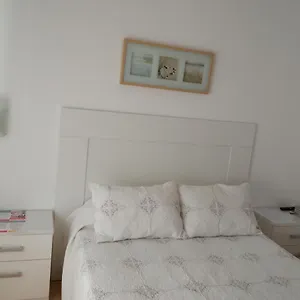 Quarto em Acomodações Particulares Habitación Individual En Apartamento Compartido Con La Anfitriona, Sevilha
