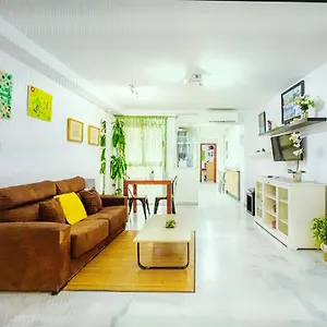 apartamento-malagueta-campos-eliseos-malaga.1costadelsol.com/