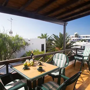 https://great-solarium-villa-in-puerto-del-carmen.in-canary-islands.com