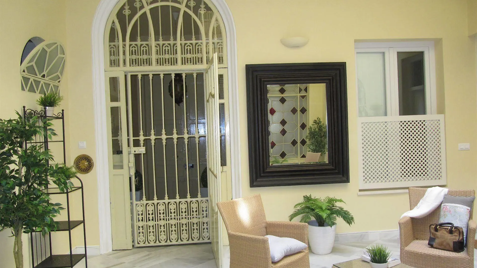 Life Apartments San Vicente Σεβίλλη Ισπανία