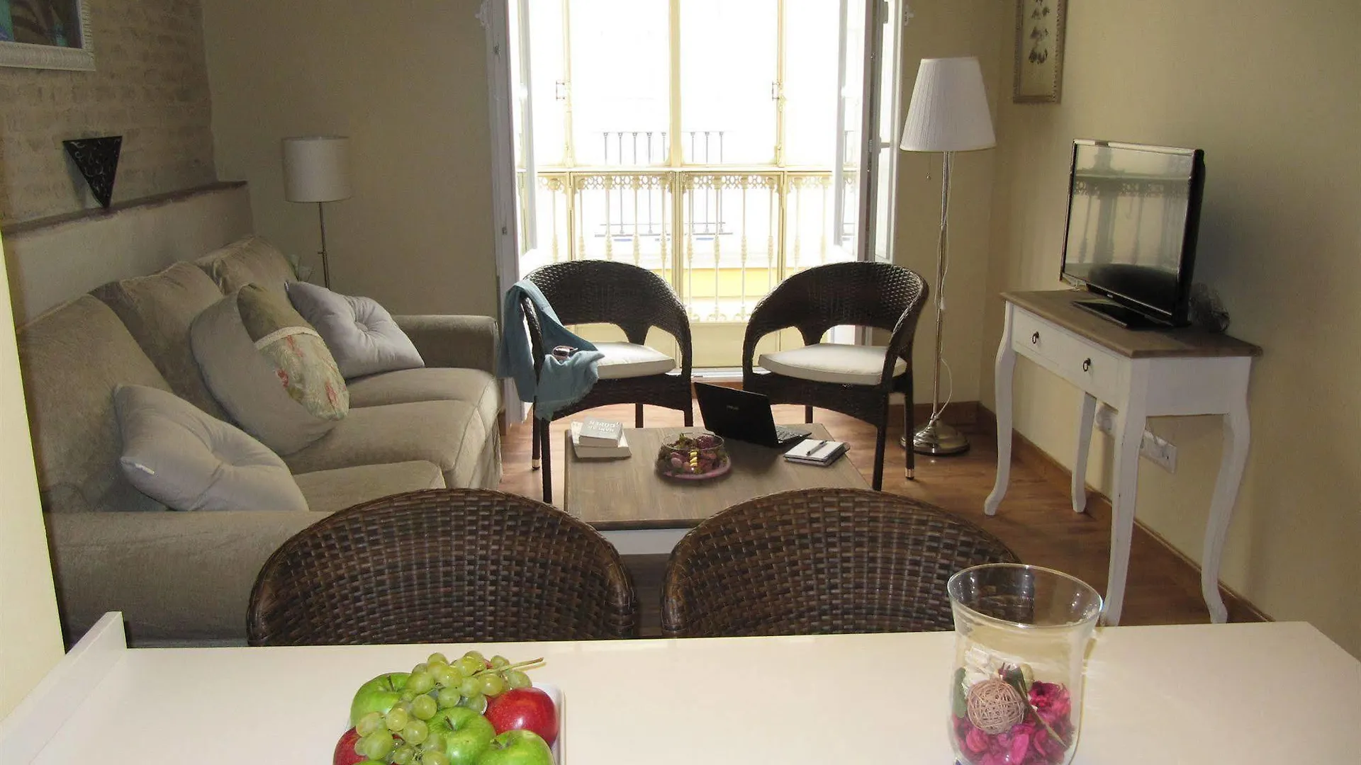 Life Apartments San Vicente Sewilla 0*,