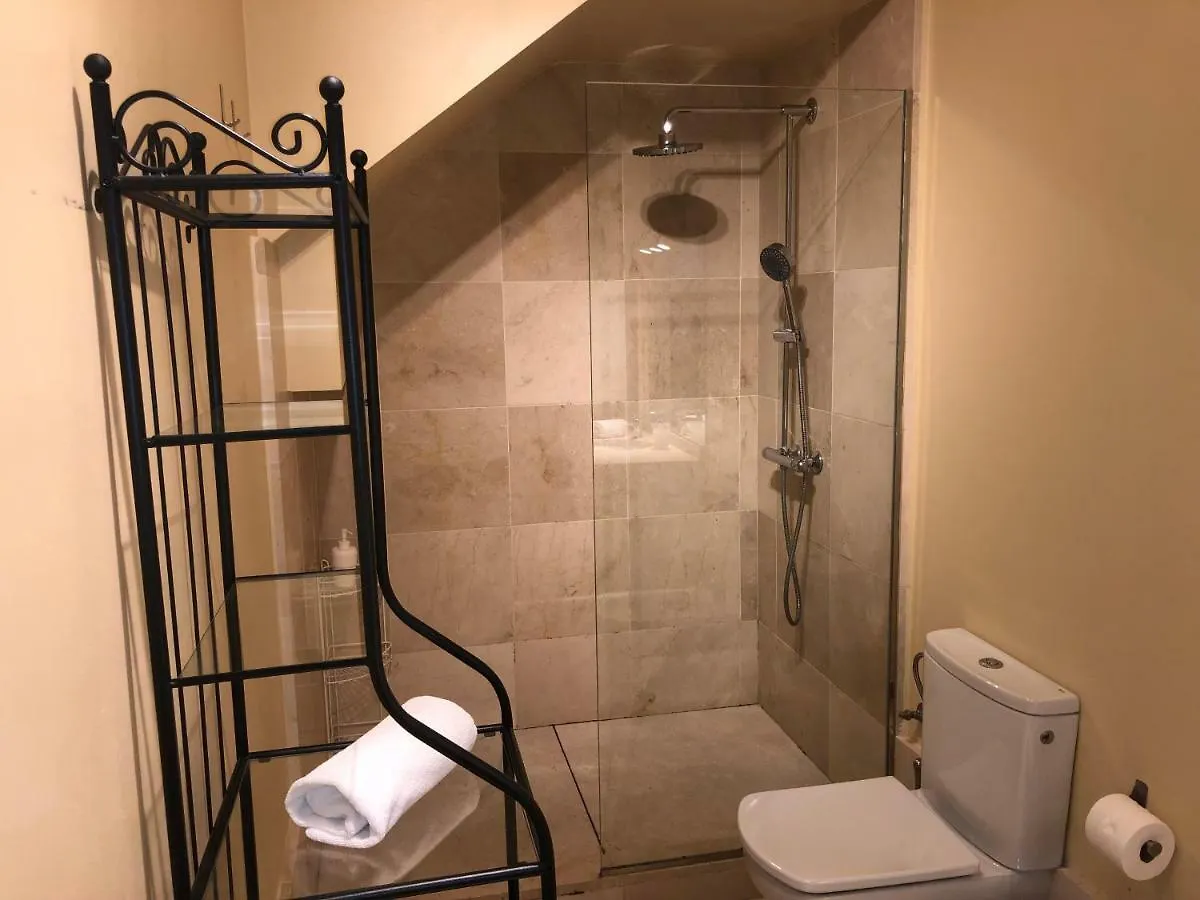 Life Apartments San Vicente Seville 0*,