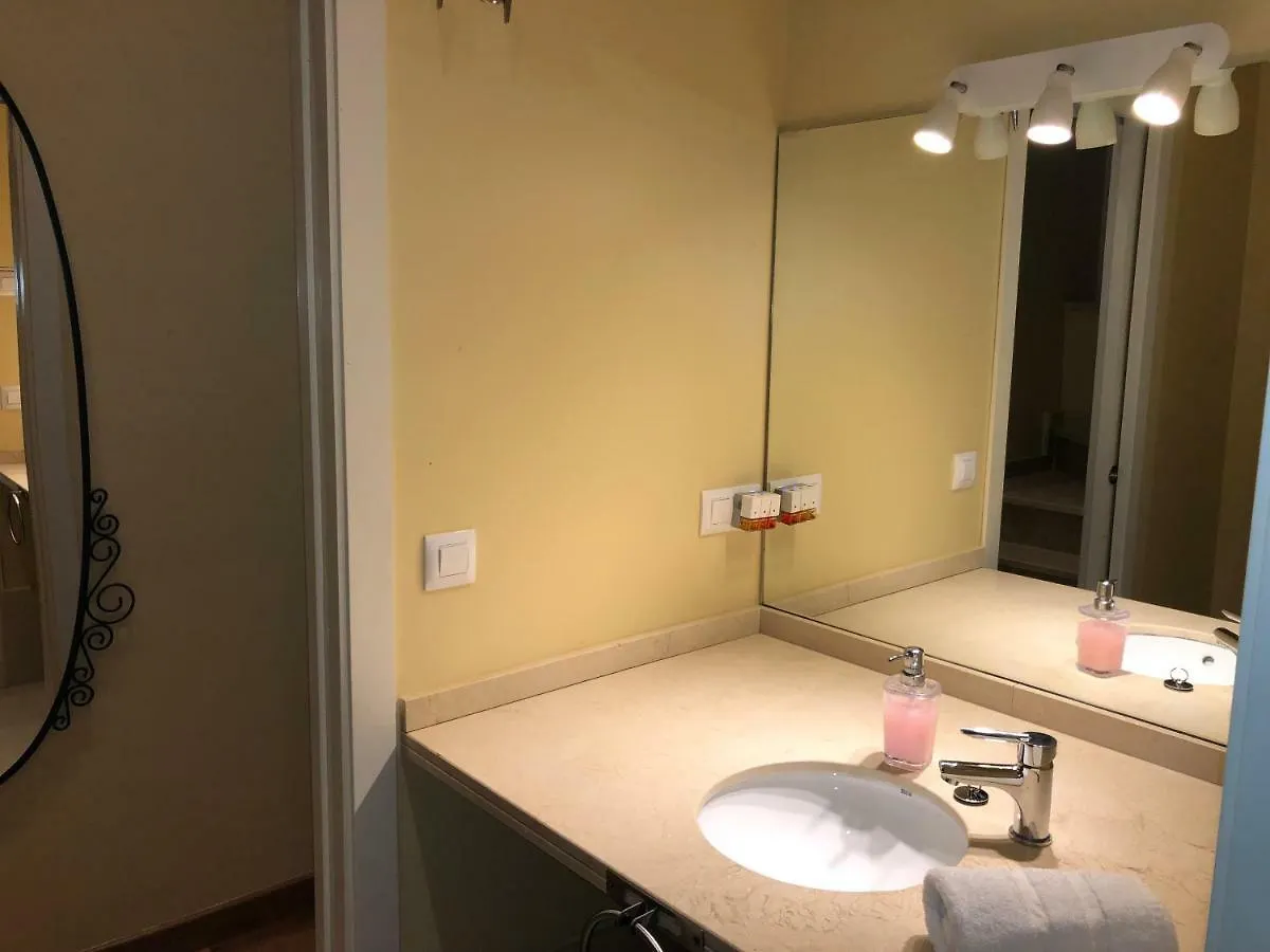 Life Apartments San Vicente Seville