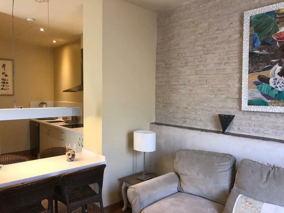 Life Apartments San Vicente Seville