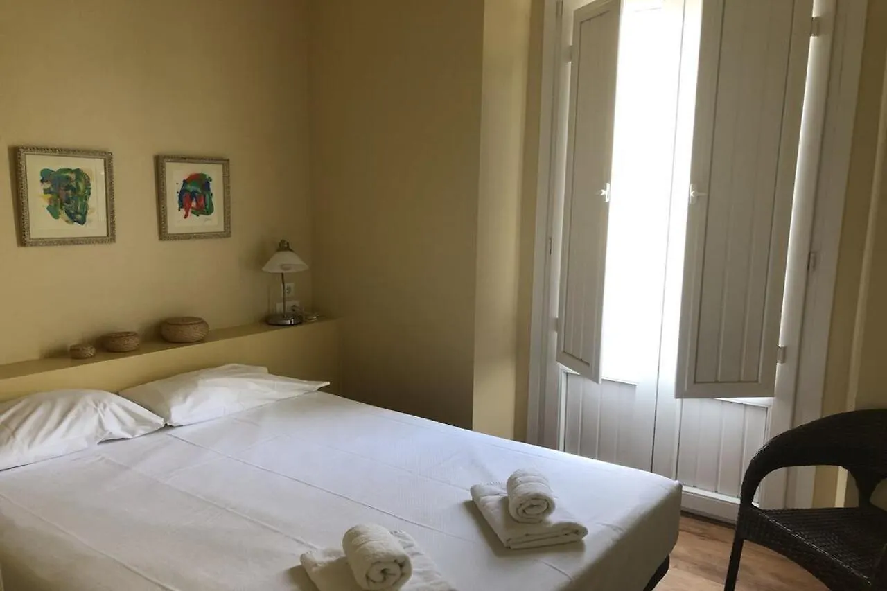 Life Apartments San Vicente Sevilla