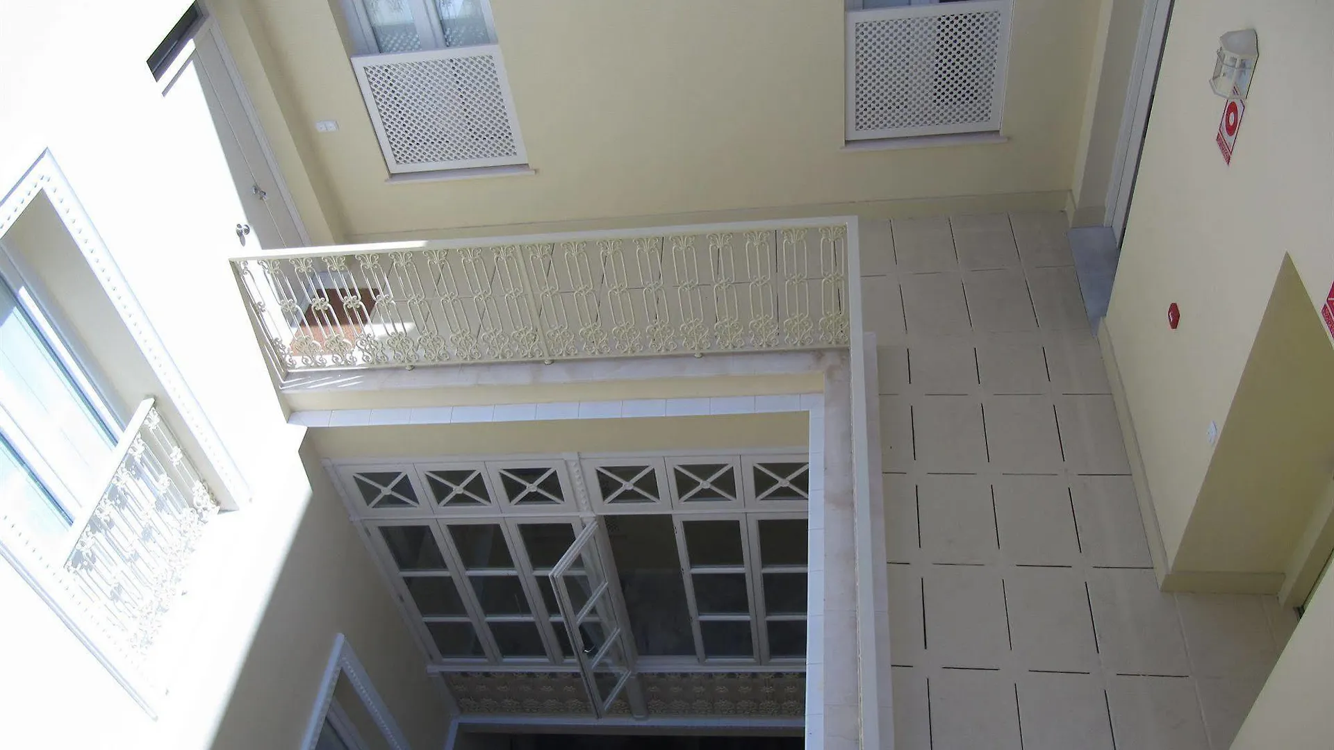 Life Apartments San Vicente Seville